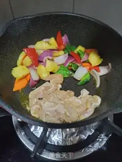 Make Pineapple fried chicken chest step 6