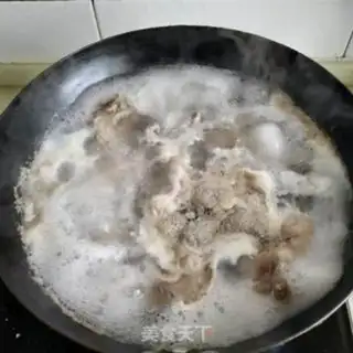 Make Pork-legged potato stew step 1