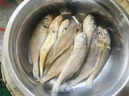 Make Fried yellow fish step 0