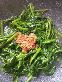 Make Garlic cabbage step 3