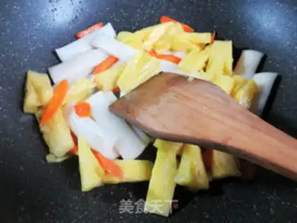 Make Pineapple pastries step 5