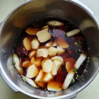Make Pork-legged potato stew step 9