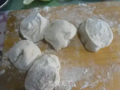 Make Onion butter cake step 2