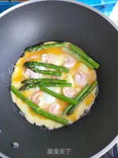 Make Shrimp and eggs step 7