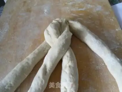 Make Four plume of bread step 5