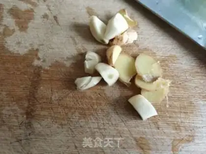 Make Celery fried meat step 4