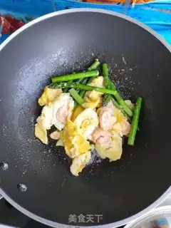 Make Shrimp and eggs step 8