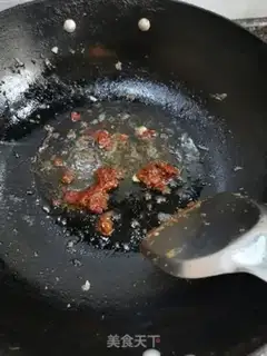Make Godmother chops up pepperfish step 3