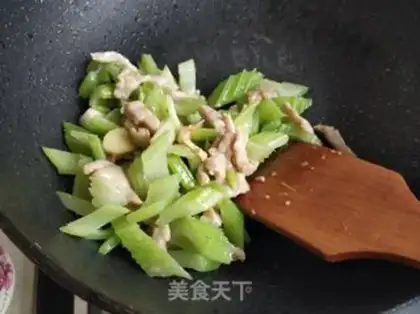 Make Celery fried meat step 7