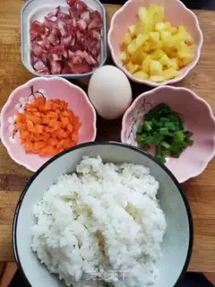 Make Pineapple sausage fried rice step 0