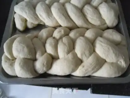 Make Four plume of bread step 12