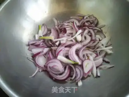 Make Onion fried potatoes step 3