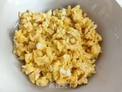 Make Egg aroma box step 1