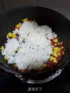 Make Pineapple sausage fried rice step 7