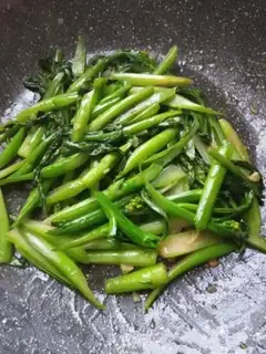 Make Garlic rinds step 3