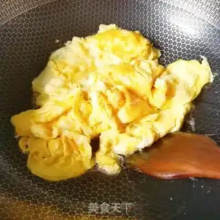 Make Shrimp fried eggs step 5