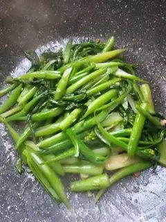 Make Garlic rinds step 4
