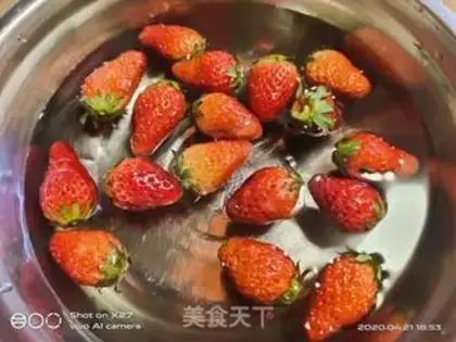 Make Corn strawberry mango salad step 1