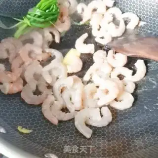 Make Shrimp fried eggs step 7