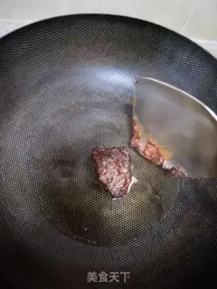 Make The chicken wings of the chopsticks step 3