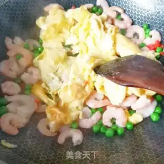 Make Shrimp fried eggs step 9