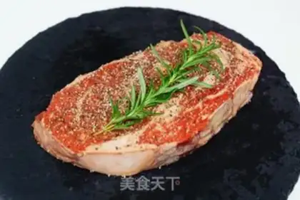 Make Rosemary fried steak step 1