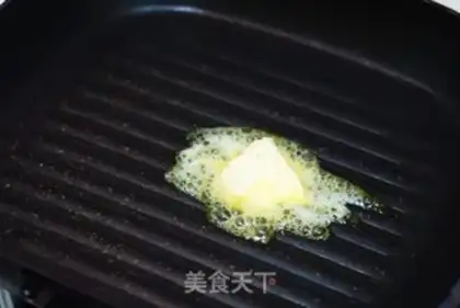 Make Rosemary fried steak step 2