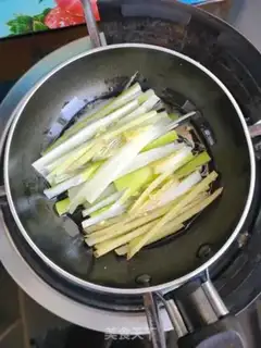 Make Onion noodles step 1