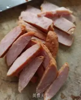 Make Spooned ham noodles step 1