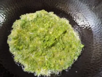 Make Spicy fried eggs step 3