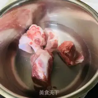 Make Lotus peanut chop soup step 4