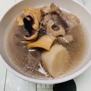 Make Lotus peanut chop soup step 6