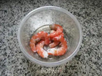 Make Sweet shrimp and cabbage step 1