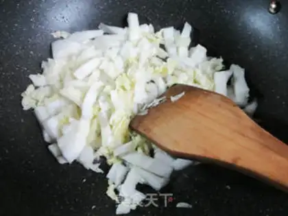 Make Sweet shrimp and cabbage step 2