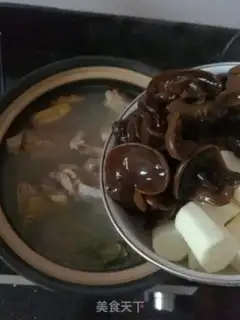 Make Autumn Pork soup step 5