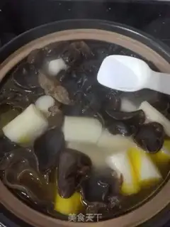 Make Autumn Pork soup step 6