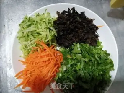 Make Simple and delicious noodles step 2