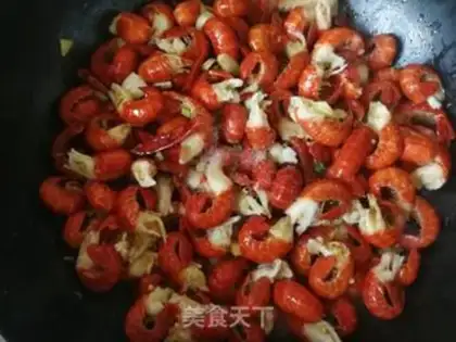 Make Spicy beer, lobster tail step 5