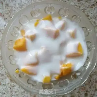 Make Mango yogurt bowl step 4
