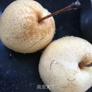 Make Fresh strawberry pear juice step 1