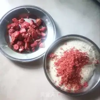 Make Strawberry souffle step 0