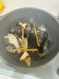 Make Chicken soup step 1