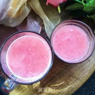 Make Fresh strawberry pear juice step 8