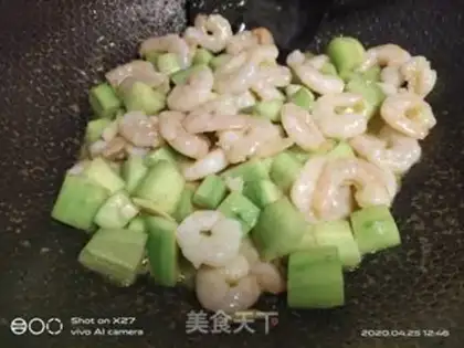 Make cucumber shrimp step 3
