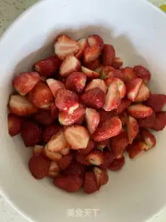 Make Strawberry sauce step 1