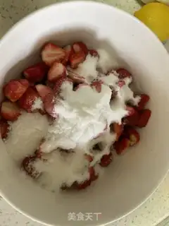 Make Strawberry sauce step 2