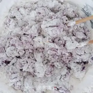 Make Slice the buns step 4