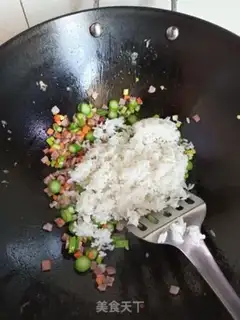 Make Bacon egg fried rice step 4