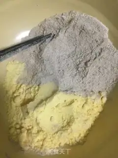 Make Red-tree corn pasta step 1