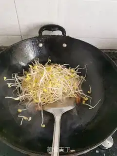 Make Bean sprouts step 3